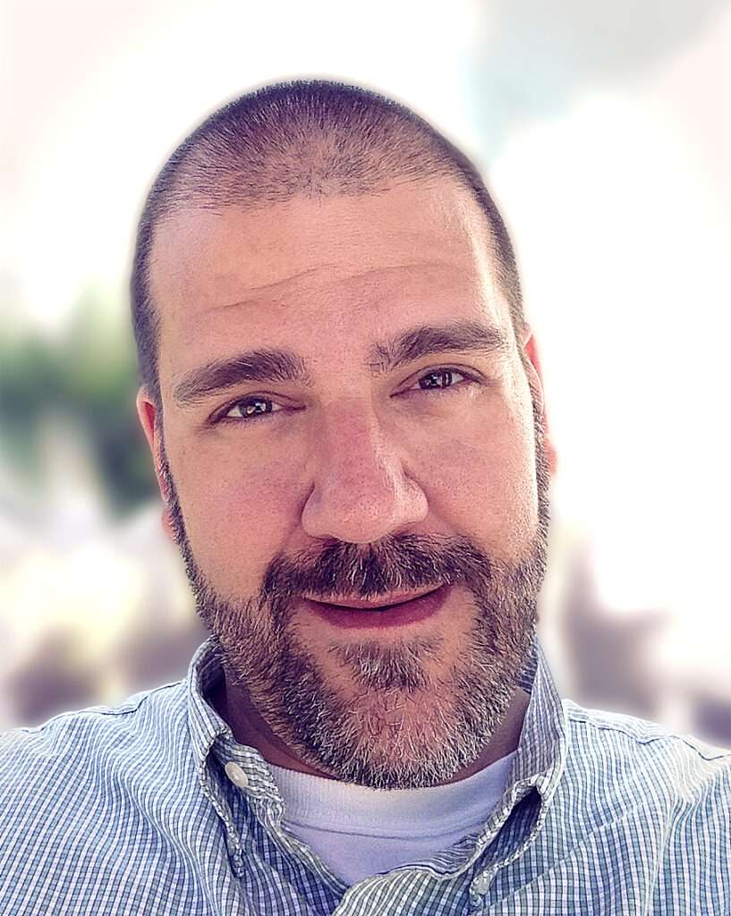 The Heart and Soul of Horror Review Websites. Rob Costello is Dancing with Bears in His Eyes.