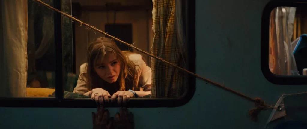 Don’t Turn Out the Lights, Horror Movie Review 2 Don’t Turn Out the Lights, Horror Movie Review Don’t Turn Out the Lights Horror movie review