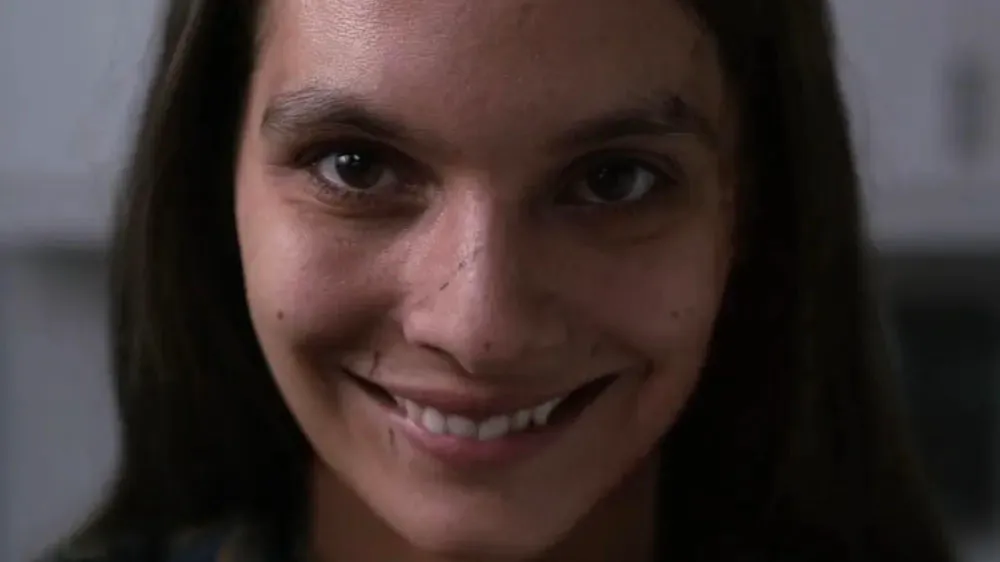 4 Horror Movies to Watch on Netflix Right Now 3 4 Horror Movies to Watch on Netflix Right Now smile 4 Horror Movies to Watch on Netflix Right Now