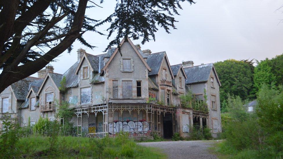 How Will Future Technology Make Haunted Houses Scarier Than Ever? 2 How Will Future Technology Make Haunted Houses Scarier Than Ever? How Will Future Technology Make Haunted Houses Scarier Than Ever?