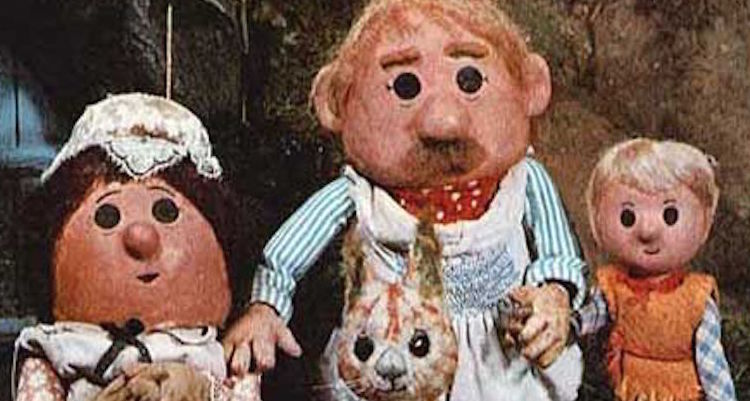 The Heart and Soul of Horror Review Websites. Mackenzie Crook: Weaving Gentle Spells as Folk Horror’s Modern Gatekeeper for Children